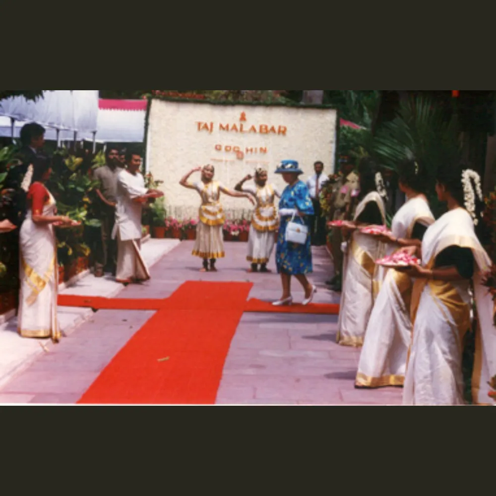 Traditional Kathakali performance in Kochi with vibrant costumes and expressive gestures